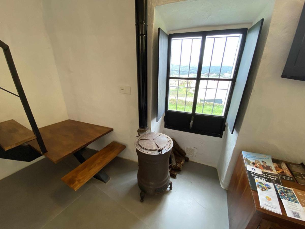 Vila La Martela De Fuentes Casa De Diseno Rural Fuentes de León Exteriér fotografie